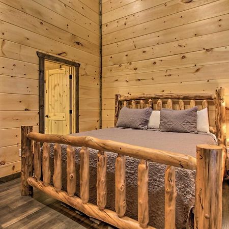 Luxe Cabin With Home Theater Less Than 2 Miles To Gatlinburg Exterior foto